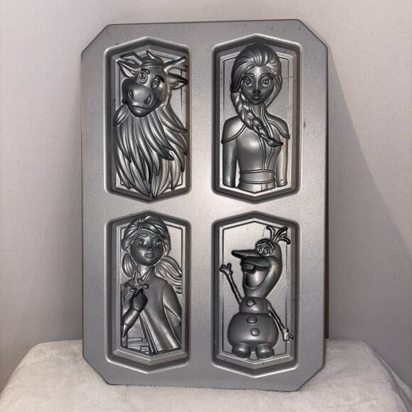 NORDIC WARE Disney Frozen II Character Loaf Baking Pan Elsa, Anna, Olaf, Sven - Picture 4 of 8